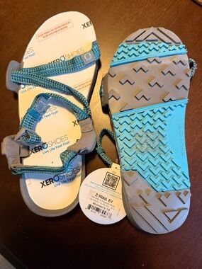 Xero Shoes Z-Trail EV sandals women's 10 nwt